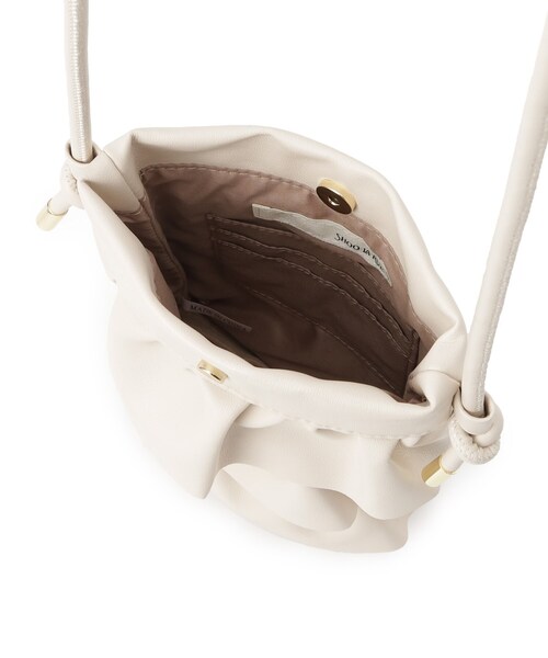 SHOO・LA・RUE（シューラルー）の「◆大きめフリルが女性らしい　大人のフリルショルダーバッグ（ショルダーバッグ・レディース・ブラック/アイボリー/イエロー/シルバー・00）」の22枚目の写真