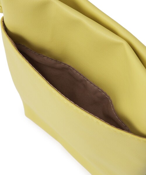 SHOO・LA・RUE（シューラルー）の「◆大きめフリルが女性らしい　大人のフリルショルダーバッグ（ショルダーバッグ・レディース・ブラック/アイボリー/イエロー/シルバー・00）」の18枚目の写真