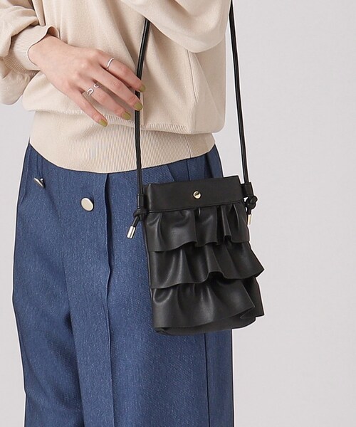 SHOO・LA・RUE（シューラルー）の「◆大きめフリルが女性らしい　大人のフリルショルダーバッグ（ショルダーバッグ・レディース・ブラック/アイボリー/イエロー/シルバー・00）」の13枚目の写真