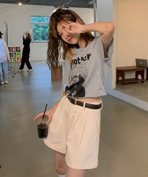 ALTROSE（アルトローズ）の「Ｔシャツ アナザー ショート丈 半袖 ヴィンテージ（Tシャツ/カットソー・レディース・グレー/ホワイト/ブラック・FREE）」の7枚目の写真