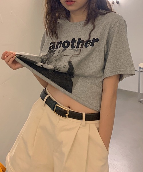 ALTROSE（アルトローズ）の「Ｔシャツ アナザー ショート丈 半袖 ヴィンテージ（Tシャツ/カットソー・レディース・グレー/ホワイト/ブラック・FREE）」の9枚目の写真