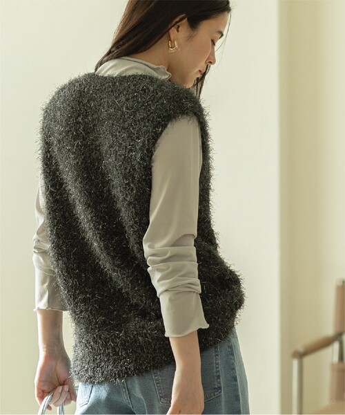 OPAQUE.CLIP（オペークドットクリップ）の「◆ラメシャギーニットベスト【洗濯機洗い可】（ベスト・レディース・ブルー系その他7/ライトグレー系5/チャコール/ベージュ系9・38/36/40）」の13枚目の写真