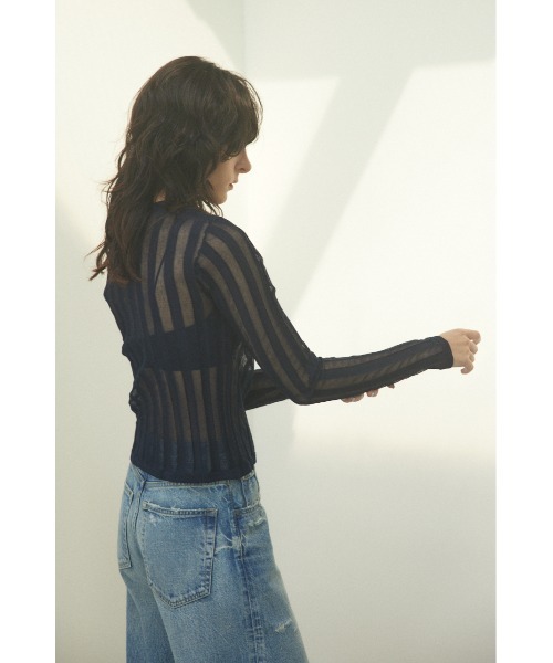 BLACK BY MOUSSY(ブラックバイマウジー)の「sheer stripe tops(シアーストライプトップス)(ニット/セーター・レディース・ネイビー/ブルー/オフホワイト/オレンジ・FREE)」の19枚目の写真