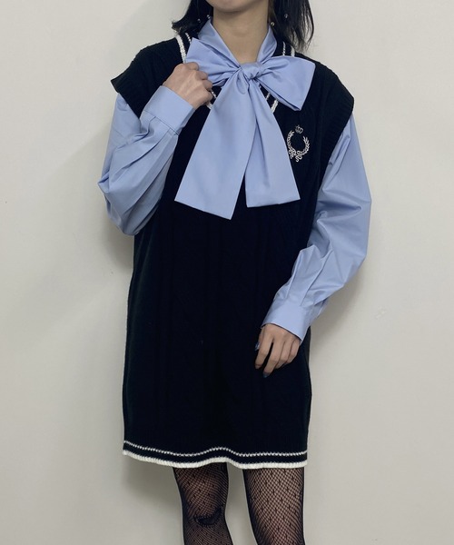 NICOLE CLUB（ニコル　クラブ）の「配色ケーブルニットベスト（ベスト・レディース・グリーン/ブラック/オフホワイト・FREE）」の2枚目の写真