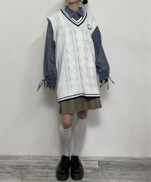 NICOLE CLUB（ニコル　クラブ）の「配色ケーブルニットベスト（ベスト・レディース・グリーン/ブラック/オフホワイト・FREE）」の14枚目の写真