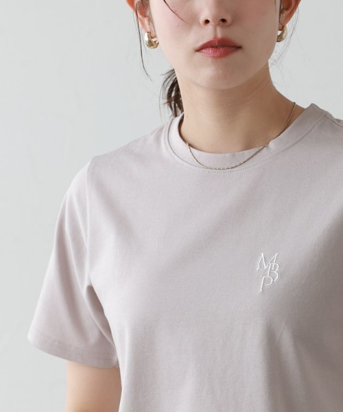 Pierrot(ピエロ)の「【イージーケア】刺繍ロゴTシャツ(Tシャツ/カットソー・レディース・グレー系その他/オフホワイト/ネイビー・L/M)」の6枚目の写真