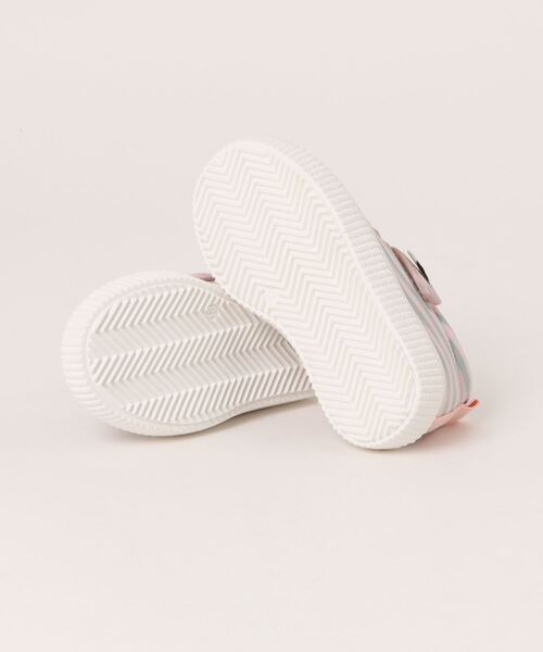 monmimi（モンミミ）の「（monmimi/モンミミ）カラフル スリッポンシューズ（スニーカー・キッズ・ピンク/ブルー・13.0cm/14.0cm/15.0cm/16.0cm/17.0cm/18.0cm/19.0cm）」の4枚目の写真