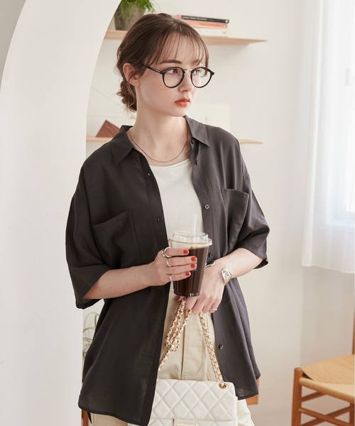 ANGIE（アンジー）の「半袖 シアー シャツ（シャツ/ブラウス・レディース・ライトグレー/ベージュ/スミクロ/オフホワイト・FREE）」の22枚目の写真