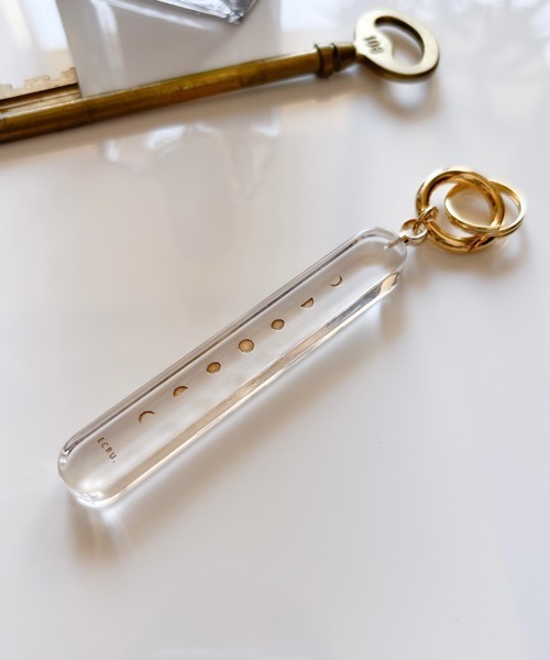 tone（トーン）の「【ECRu.】Moon phases/クリア カラビナ キーリング（キーケース/キーアクセサリー・レディース・ゴールド/シルバー・FREE）」の4枚目の写真