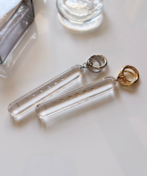 tone（トーン）の「【ECRu.】Moon phases/クリア カラビナ キーリング（キーケース/キーアクセサリー・レディース・ゴールド/シルバー・FREE）」の3枚目の写真