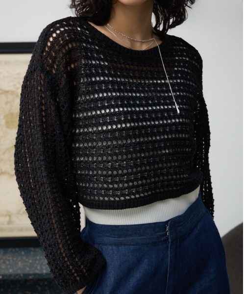 AZUL by moussy(アズールバイマウジー)の「クロップドクロシェニットトップス(ニット/セーター・レディース・ブラック/ブルー/オフホワイト・FREE)」の3枚目の写真