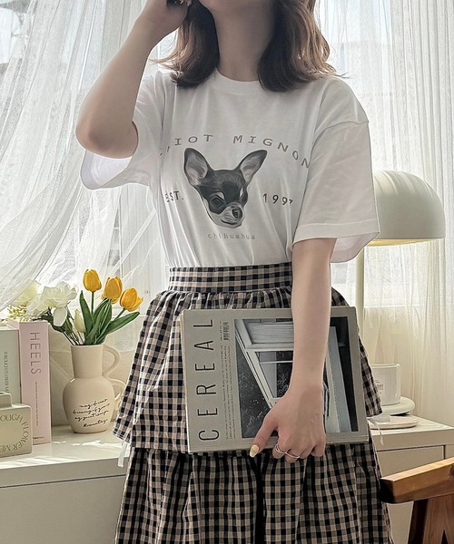 cuorequal(クオレコール)の「犬プリントデザイン半袖Tシャツ(Tシャツ/カットソー・レディース・ホワイト・LARGE/MEDIUM)」の1枚目の写真