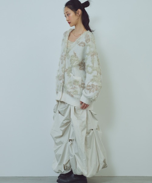 paravion（パラビオン）の「花柄ジャガードカーディガン（カーディガン/ボレロ・レディース・ホワイト/グレー/チャコールグレー・FREE）」の7枚目の写真