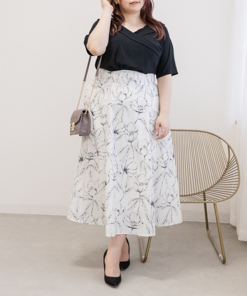 CLETTE(クレット)の「モノトーン花柄ドッキングワンピース(ワンピース・レディース・ブラック/オフホワイト・LL/4L/3L)」の20枚目の写真