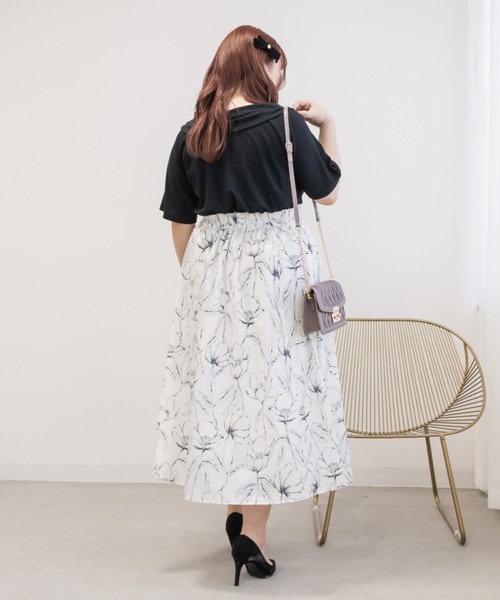 CLETTE(クレット)の「モノトーン花柄ドッキングワンピース(ワンピース・レディース・ブラック/オフホワイト・LL/4L/3L)」の21枚目の写真
