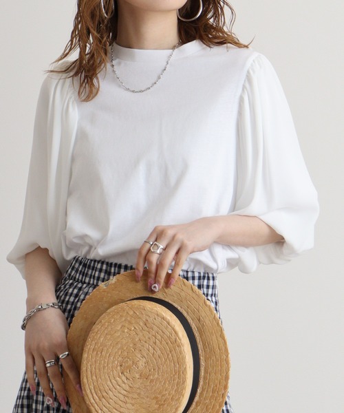 atONE(アットワン)の「atONE 袖口ボリューム布帛切替プルオーバー(Tシャツ/カットソー・レディース・ライトグリーン/グレー系その他/ブラック/オフホワイト/ブルー・M)」の1枚目の写真