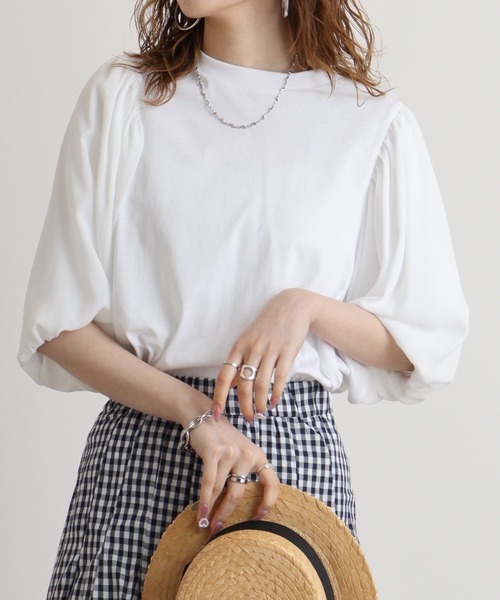 atONE(アットワン)の「atONE 袖口ボリューム布帛切替プルオーバー(Tシャツ/カットソー・レディース・ライトグリーン/グレー系その他/ブラック/オフホワイト/ブルー・M)」の6枚目の写真