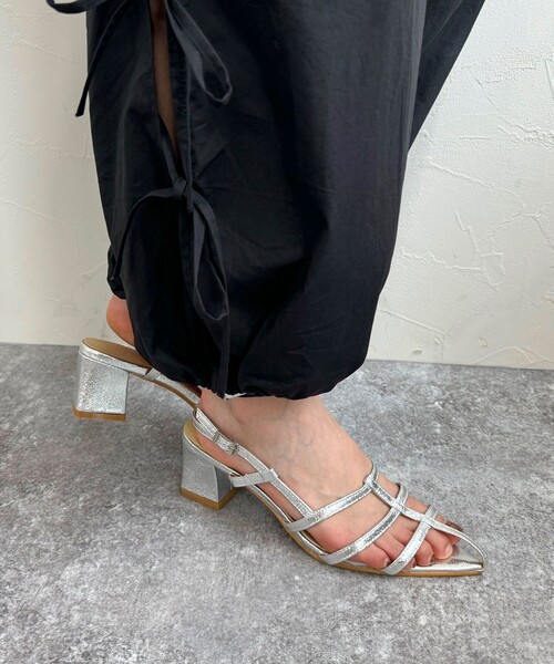 fredy emue（フレディエミュ）の「ポインテッドサンダル（サンダル・レディース・シルバー/ブラック・S/M/L）」の13枚目の写真