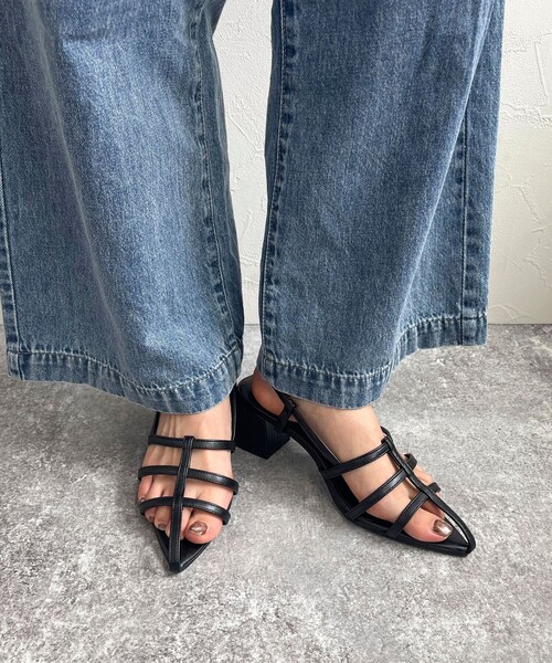 fredy emue（フレディエミュ）の「ポインテッドサンダル（サンダル・レディース・シルバー/ブラック・S/M/L）」の12枚目の写真