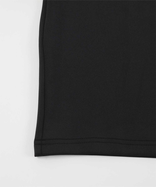 UR'S(ユアーズ)の「ボンディングクロップドプチハイネックTシャツ(Tシャツ/カットソー・レディース・ホワイト/ブラック・L/M/S)」の13枚目の写真