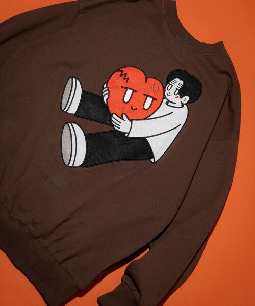 セール】Kurt Wu/カート ウー two side hug heart 刺繍 CREW