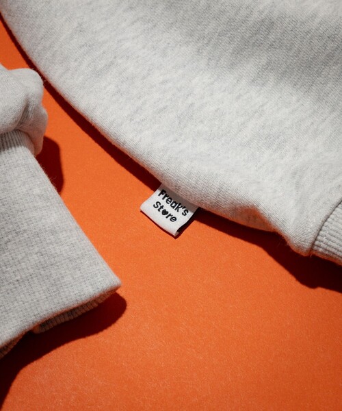 FREAK'S STORE（フリークスストア）の「Kurt Wu/カート ウー two side hug heart 刺繍 CREW SWEAT/刺繍デザイン クルーネックスウェット（スウェット・メンズ・ブラック/ホワイト/ブラウン/グレー・X-LARGE/LARGE/MEDIUM）」の13枚目の写真