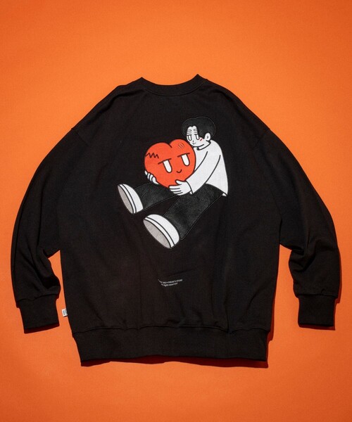 FREAK'S STORE（フリークスストア）の「Kurt Wu/カート ウー two side hug heart 刺繍 CREW SWEAT/刺繍デザイン クルーネックスウェット（スウェット・メンズ・ブラック/ホワイト/ブラウン/グレー・X-LARGE/LARGE/MEDIUM）」の18枚目の写真