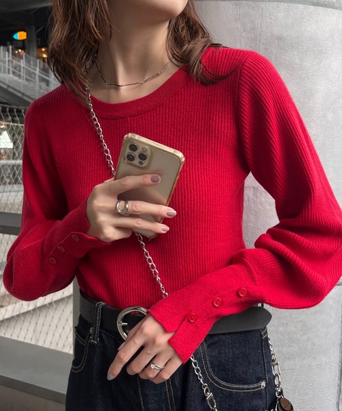 CIAOPANIC TYPY（チャオパニックティピー）の「ボリュームスリーブ袖ボタンニット（ニット/セーター・レディース・レッド/ピンク/ライトグレー/グレー/オフホワイト/サックスブルー/ブラック/ネイビー・ONE SIZE）」の8枚目の写真