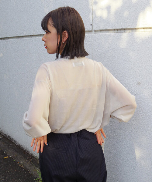 WHIMSIC(ウィムジック)の「【UNISEX】シアーニットプルオーバー(ニット/セーター・レディース・グレー/ブラウン/ネイビー・FREE)」の14枚目の写真