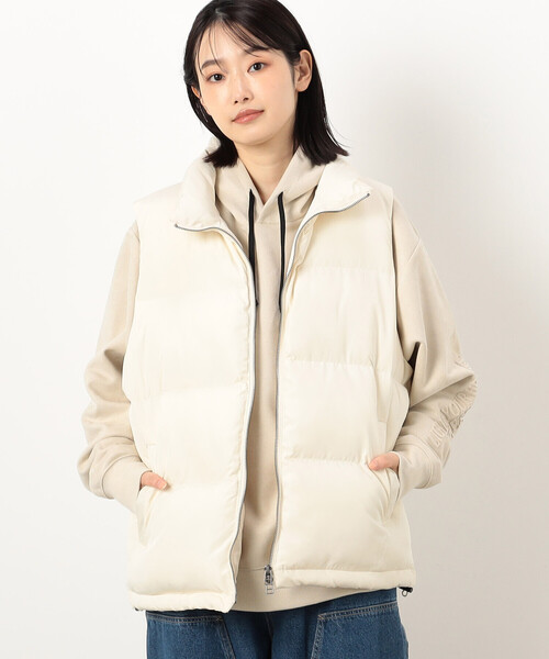 Purple&Yellow（パープルアンドイエロー）の「ポリエステルタフタ中綿ベスト（ベスト・メンズ・アイボリー/ブラック・SMALL/MEDIUM/LARGE）」の8枚目の写真