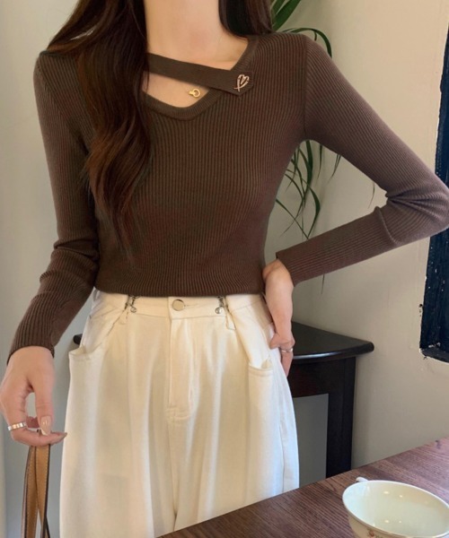 Miniministore(ミニミニストア)の「Vネック リブニットトップス 大人秋服(ニット/セーター・レディース・ブラック/ダークブラウン/アイボリー/イエロー/ライトグレー・FREE)」の5枚目の写真