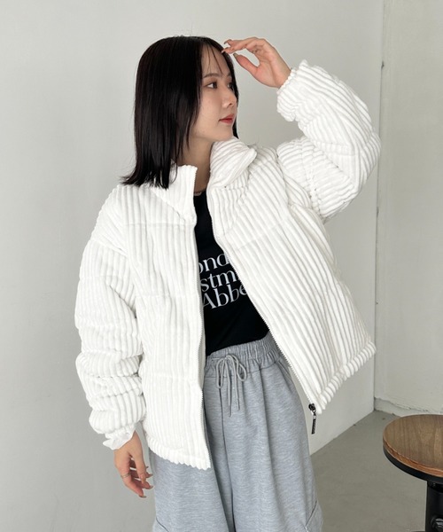 CLEA（クレア）の「コーデュロイハイネックダウンジャケット（ダウンジャケット/コート・レディース・ブラック/アイボリー/ブルー/ピンク/ブラウン/ホワイト・FREE）」の7枚目の写真