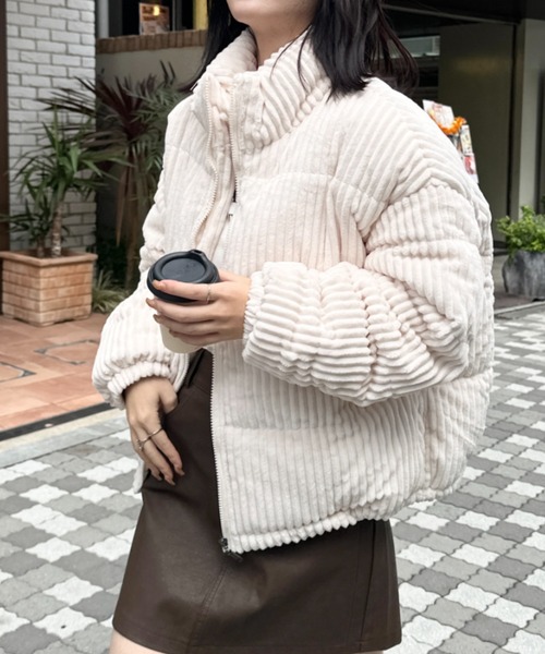 CLEA（クレア）の「コーデュロイハイネックダウンジャケット（ダウンジャケット/コート・レディース・ブラック/アイボリー/ブルー/ピンク/ブラウン/ホワイト・FREE）」の10枚目の写真