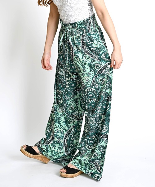 MARAI（マーライ）の「エスニック柄 ワイドフレアパンツ こなれ感（その他パンツ・レディース・ベージュ/ホワイト/レッド/グリーン/ネイビー・FREE）」の3枚目の写真