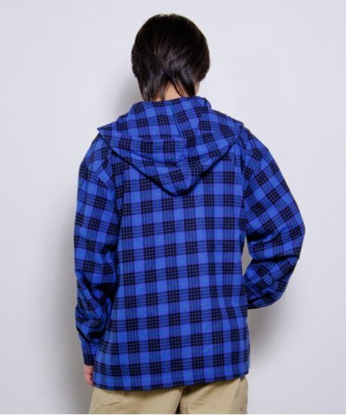 GLAZOS（グラソス）の「【大人向けサイズあり】フード付きチェックシャツ（シャツ/ブラウス・キッズ・グリーン/ブルー・LL/L/M/S）」の6枚目の写真