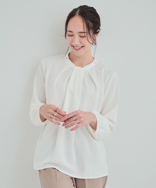 DRESKIP（ドレスキップ）の「◆【洗える/通勤/セレモニー】 ボウタイ風ブラウス（シャツ/ブラウス・レディース・オフホワイト/ベージュ/ブラック/ライトブルー・03/04/02）」の2枚目の写真