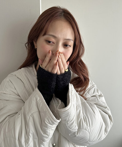 DISCOAT（ディスコート）の「ラメシャギーグローブ（アームカバー・レディース・アイボリー/ブラック・FREE）」の11枚目の写真