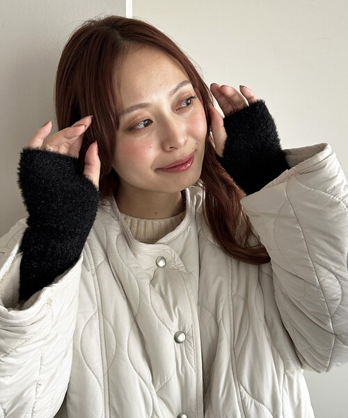 DISCOAT（ディスコート）の「ラメシャギーグローブ（アームカバー・レディース・アイボリー/ブラック・FREE）」の12枚目の写真