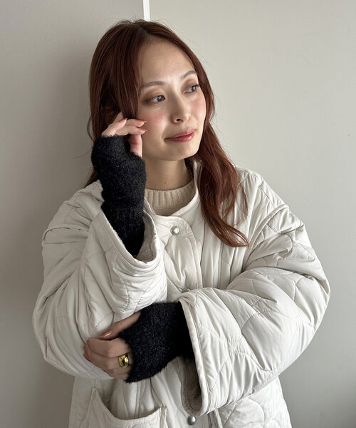 DISCOAT（ディスコート）の「ラメシャギーグローブ（アームカバー・レディース・アイボリー/ブラック・FREE）」の16枚目の写真