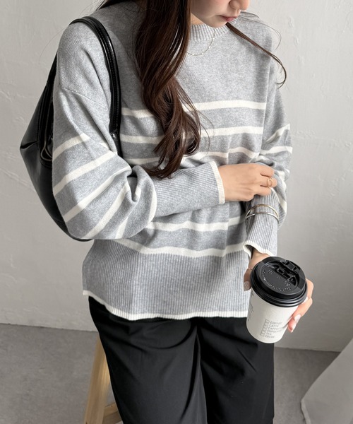 ikka(イッカ)の「【親子コーデ】クリーミーサイドスリットニット(ニット/セーター・レディース・ミント/ベージュ/ダークラベンダー/オフホワイト/グレー/チャコールグレー・M/L/S)」の3枚目の写真