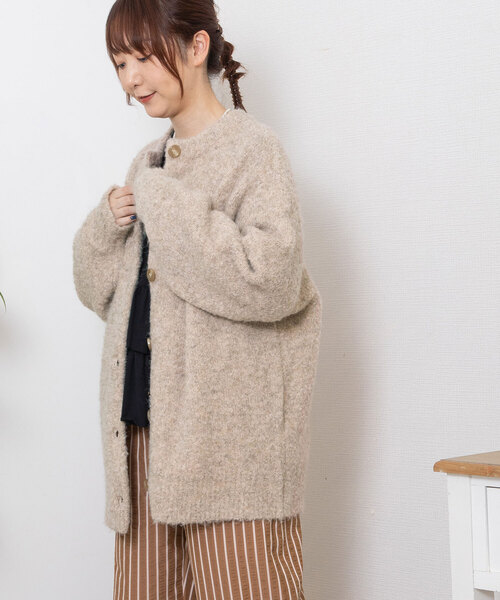 POU DOU DOU(プードゥドゥ)の「ブークレクルーネックニットカーディガン(カーディガン/ボレロ・レディース・ベージュ/ミント/ラベンダー・M)」の18枚目の写真