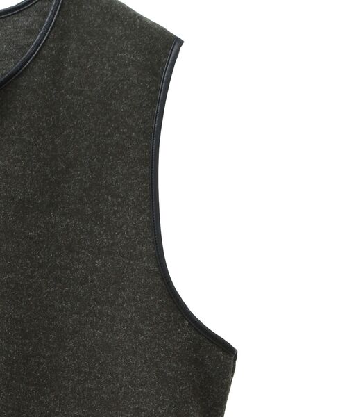 Green　Parks（グリーンパークス）の「圧縮ポンチ合皮パイピングジャンスカ（ジャンパースカート・レディース・アイボリー/ダークグリーン・FREE）」の10枚目の写真