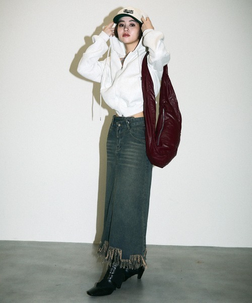 Clum(クルム)の「color synthetic leather shoulder bag / カラー合成皮革ショルダーバッグ(ショルダーバッグ・レディース・ブラック/ワインレッド・FREE)」の15枚目の写真