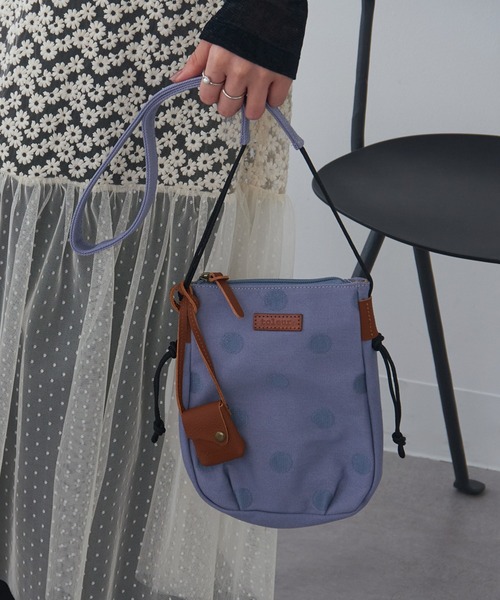 toleur(トーラ)の「【toleur】ドット刺繍ミニサコッシュ 11952 ※(ショルダーバッグ・レディース・カーキ/ブルー/ダークグレー/ライトグレー・FREE)」の9枚目の写真