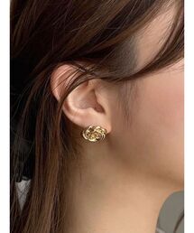 メタルローズピアス