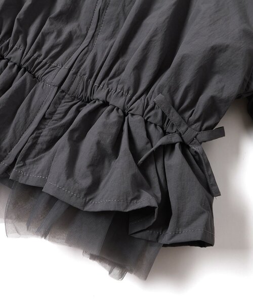 BREEZE（ブリーズ）の「【ジュニア対応】チュールペプラムブルゾン（ナイロンジャケット・キッズ・チャコール/アイボリー・80/100/110/130/120/90/140）」の7枚目の写真