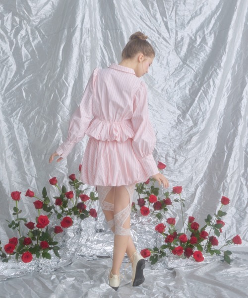 monepine（モネピネ）の「peplum balloon shirt/ペプラム
