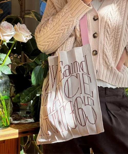 KNT365(ケイエヌティサンロクゴ)の「Knitty LOVE and PEACE(トートバッグ・レディース・ピンク/ベージュ/ブラック/レッド・FREE)」の12枚目の写真