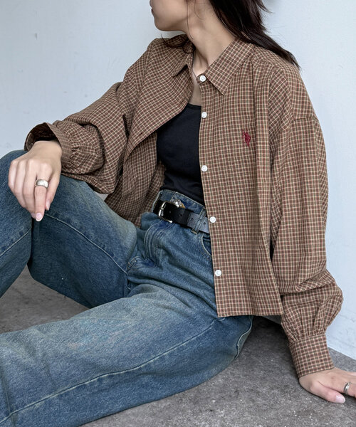 U.S. POLO ASSN.(ユーエスポロアッスン)の「クロップドシャツ(シャツ/ブラウス・レディース・ブラウン/グリーン/レッド/ネイビー・FREE)」の2枚目の写真