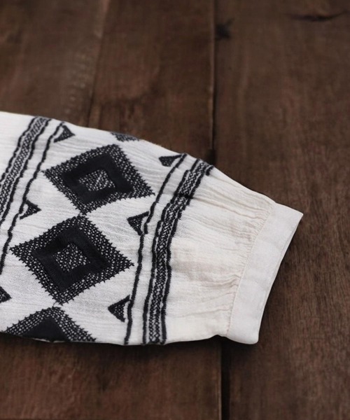 antiqua(アンティカ)の「刺繍トップス(その他トップス・レディース・ホワイト/ブラック・ONESIZE)」の18枚目の写真